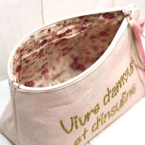 Petite trousse à paillettes pour diabétiques, tissu rose fil lurex or, Vivre d'amour et d'insuline, My Lovely Bird – Image 4