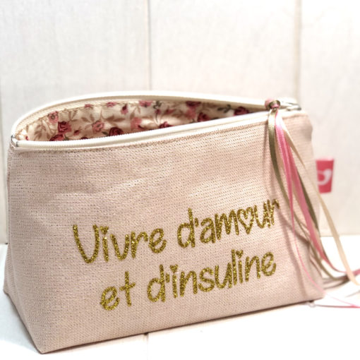 Petite trousse à paillettes pour diabétiques, tissu rose fil lurex or, Vivre d'amour et d'insuline, My Lovely Bird